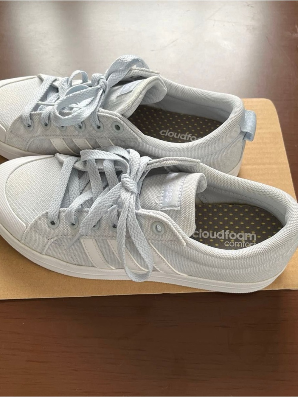 Adidas Cloudfoam White Sneakers – Iconic ’80s Style, Lightweight Comfort
